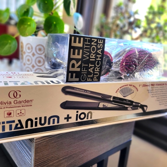 Olivia Garden 1" Pro Titanium Flat Iron - Picture 1 of 3